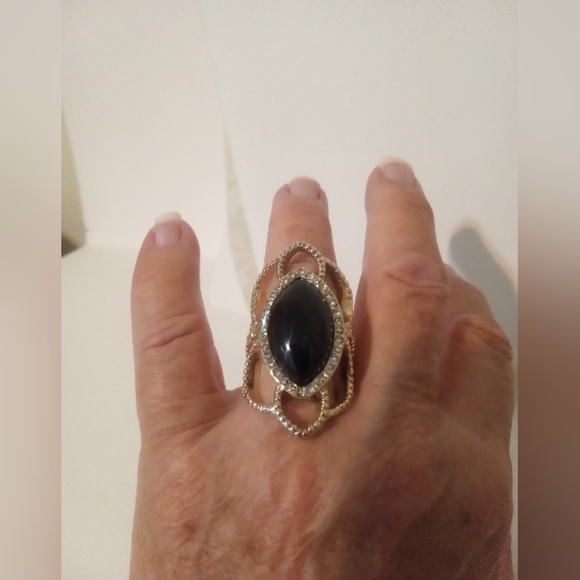 Gold Toned Black Diamond Shape Ornate Rhinestone Stretch Cocktail Ring - Picture 1 of 8